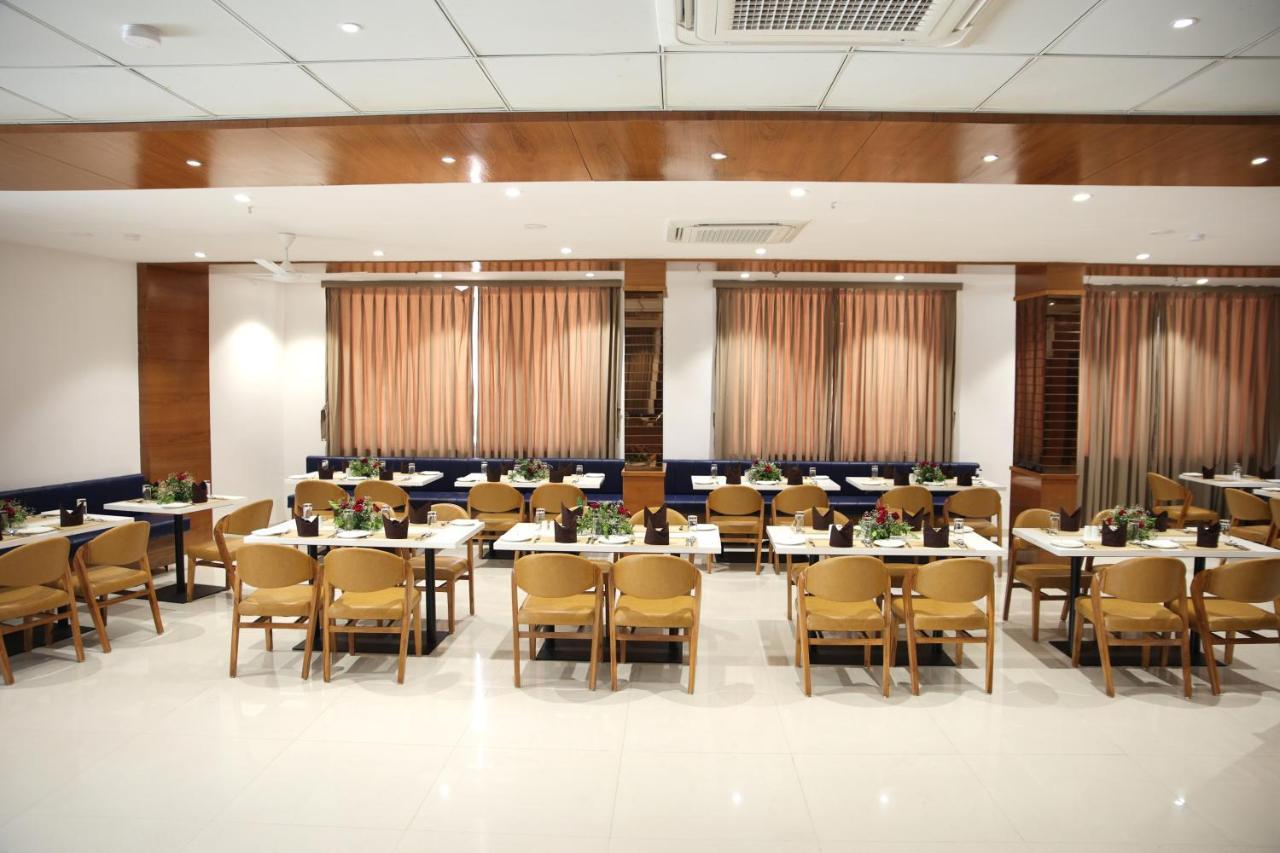 Lords Eco Inn, Ambaji ภายนอก รูปภาพ