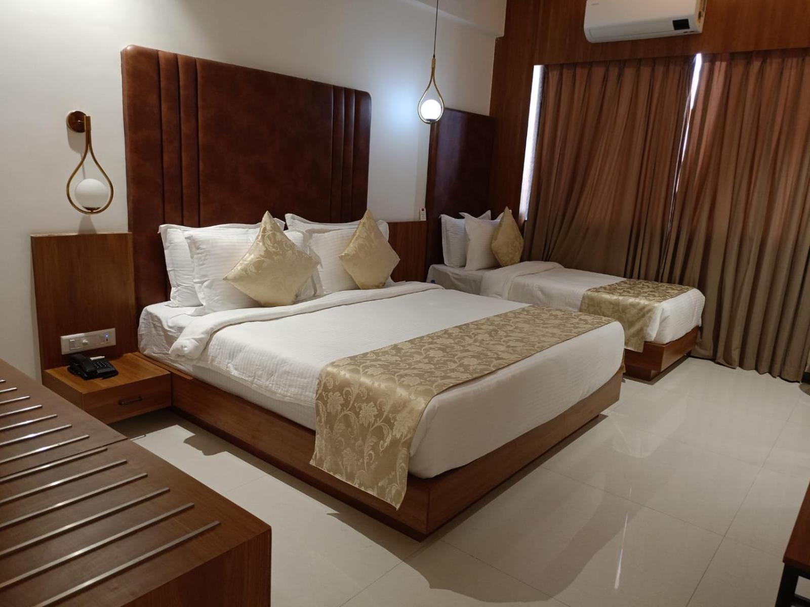 Lords Eco Inn, Ambaji ภายนอก รูปภาพ