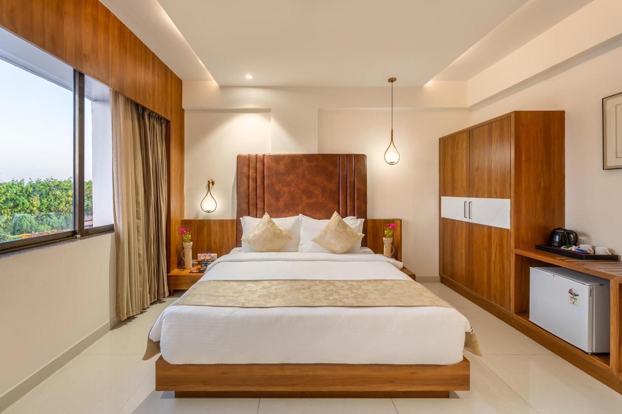 Lords Eco Inn, Ambaji ภายนอก รูปภาพ